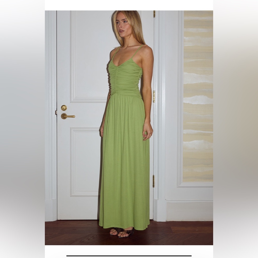 Green Ruched Spaghetti Strap Maxi Dress - Picture 4 of 4